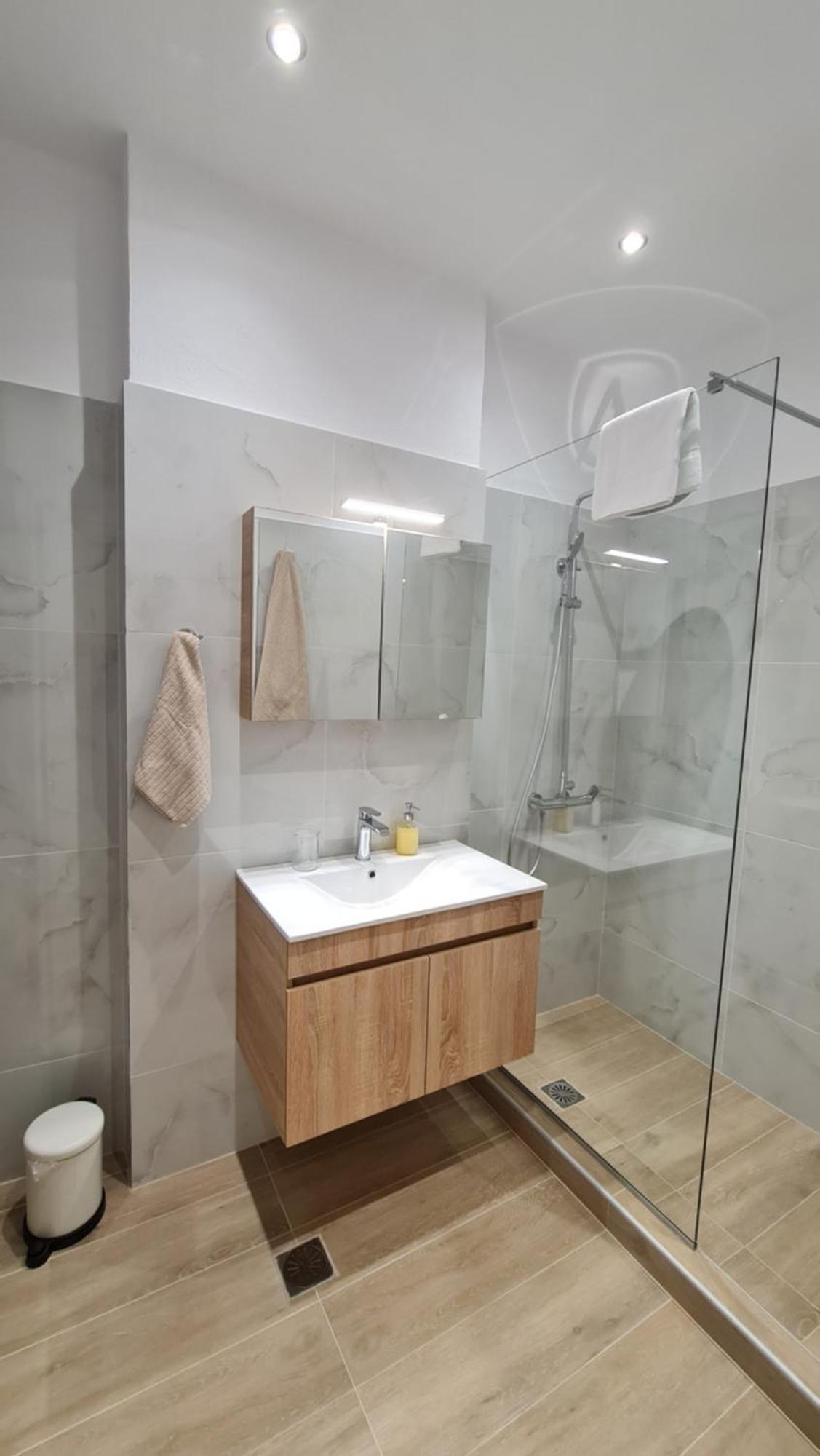 Kyana Luxury Apartment เทสซาโลนิกิ ภายนอก รูปภาพ